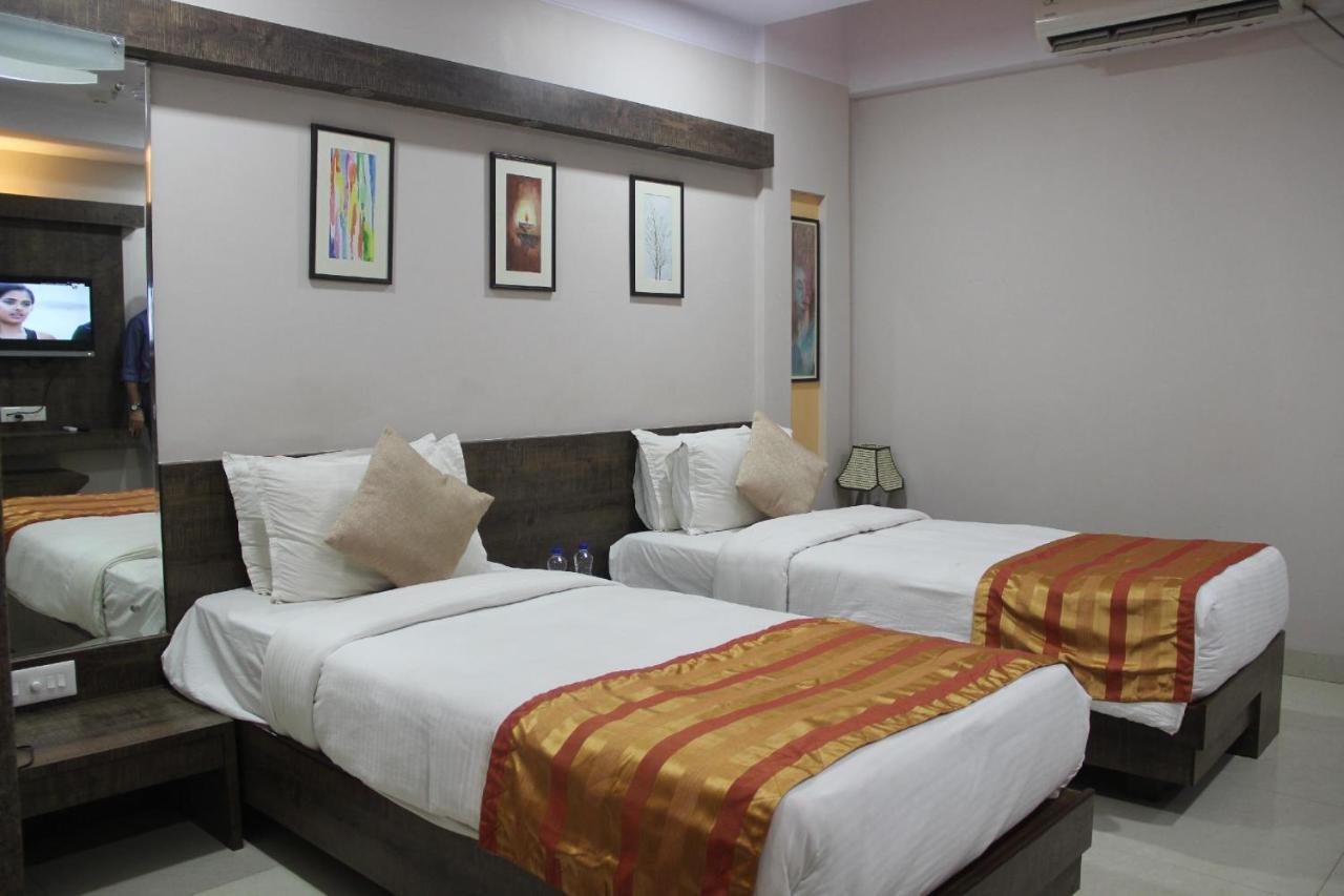 Boshan Hotels Mapusa Extérieur photo