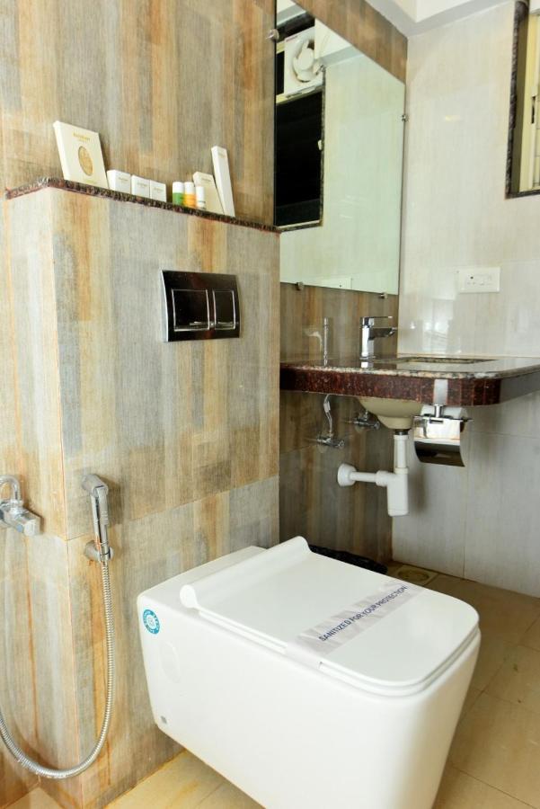 Boshan Hotels Mapusa Extérieur photo