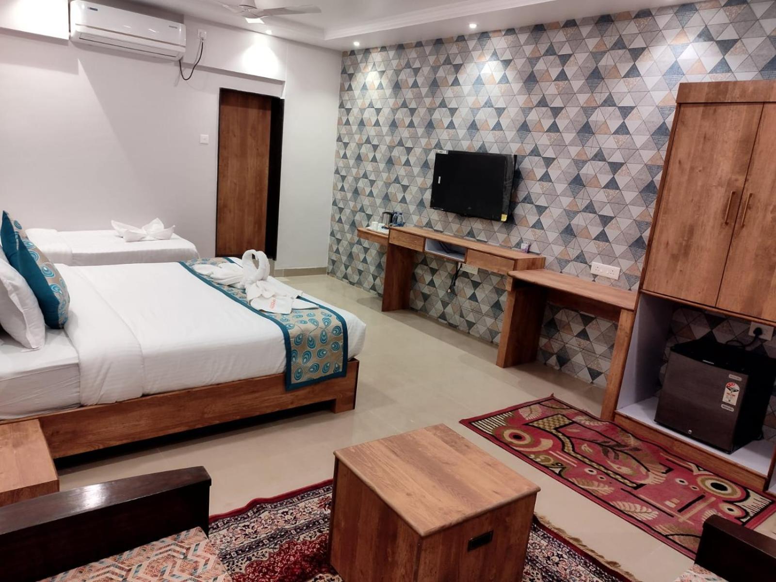 Boshan Hotels Mapusa Extérieur photo