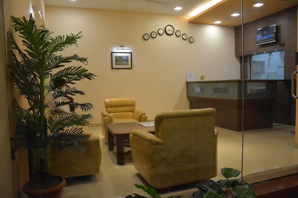 Boshan Hotels Mapusa Extérieur photo