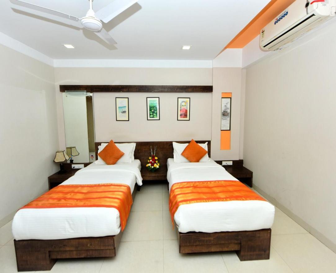 Boshan Hotels Mapusa Extérieur photo